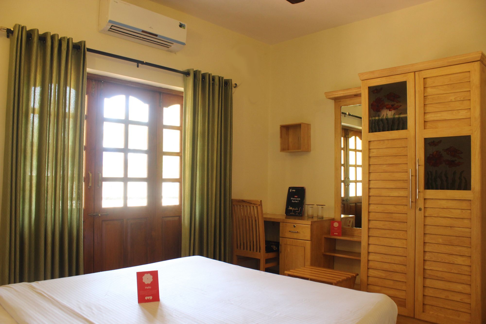Oyo 7333 V Palms Hotel Candolim Esterno foto