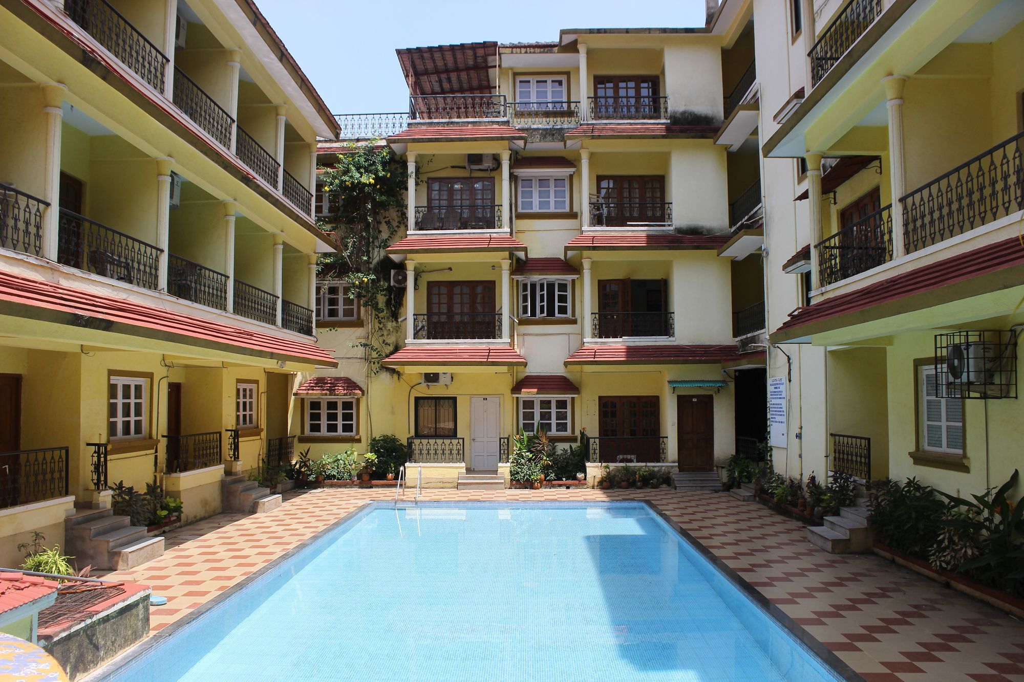 Oyo 7333 V Palms Hotel Candolim Esterno foto